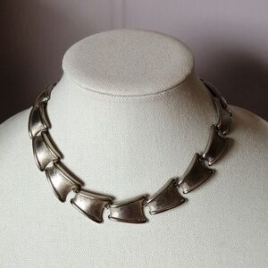 Vintage Textured Collar Silvertone Links Necklace